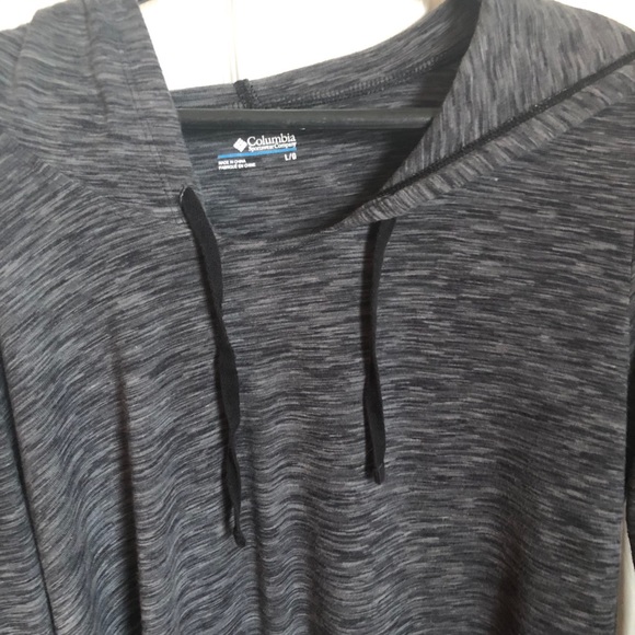 Columbia Thin Hoodie - Picture 2 of 4